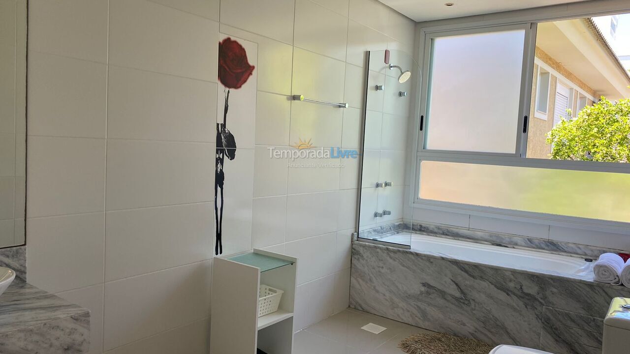 Casa para aluguel de temporada em Florianopolis (Jurerê Internacional)