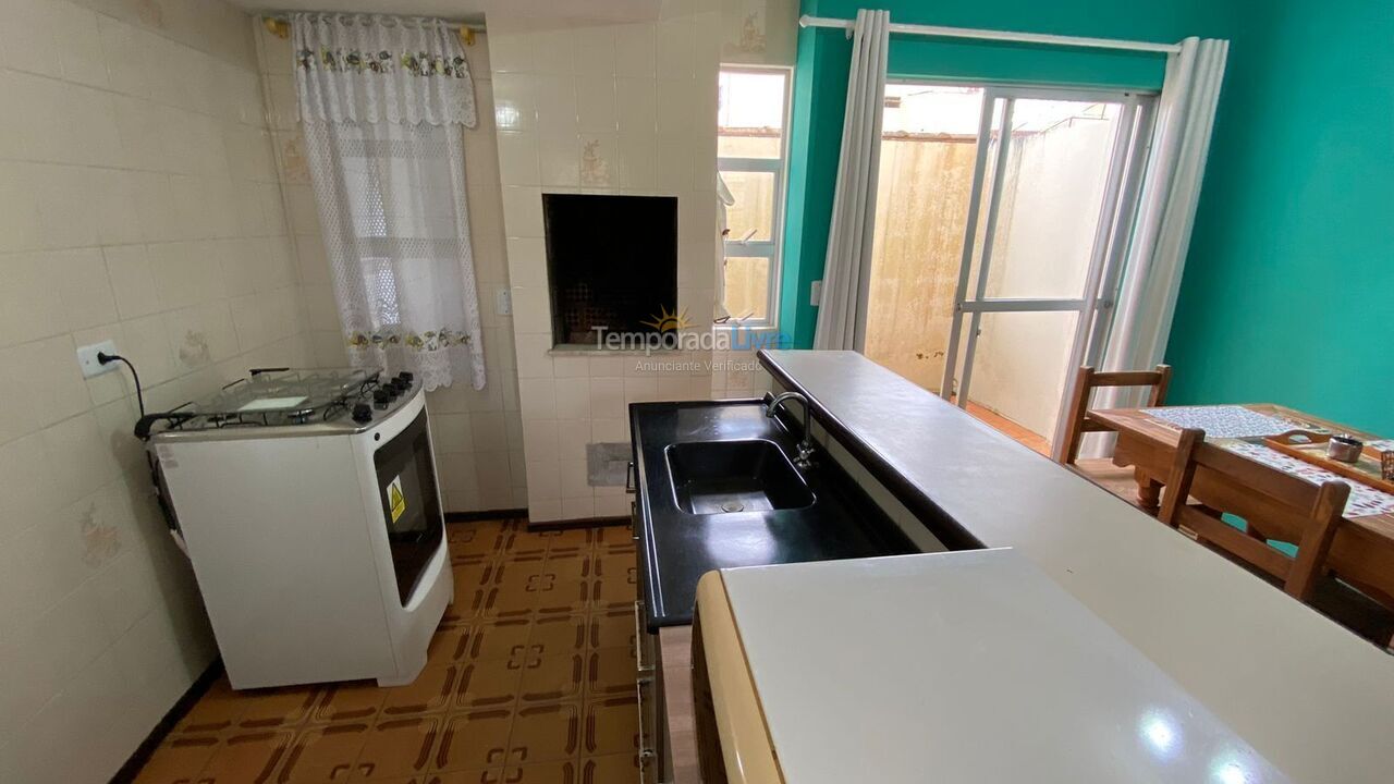 Casa para aluguel de temporada em Matinhos (Caiobá)