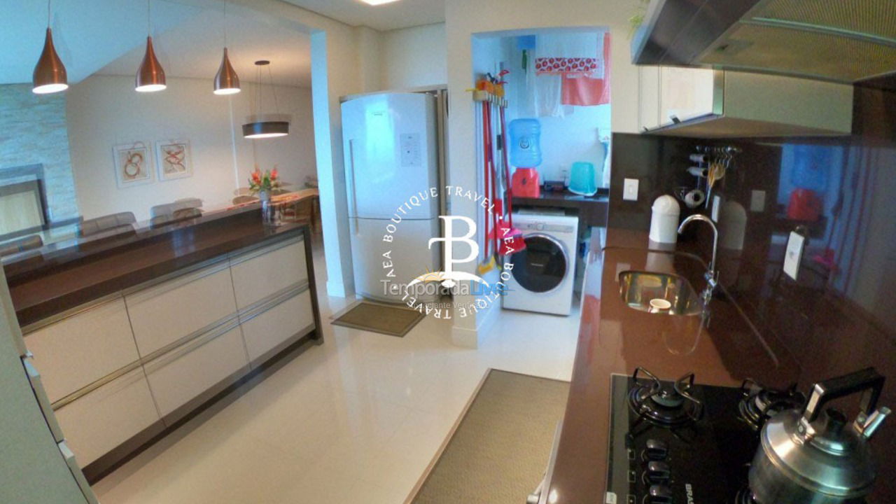 Apartment for vacation rental in Governador Celso Ramos (Praia de Palmas)