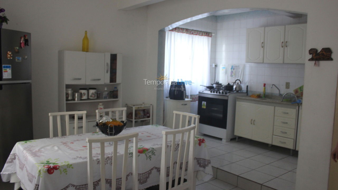 Apartment for vacation rental in Itapema (Meia Praia)