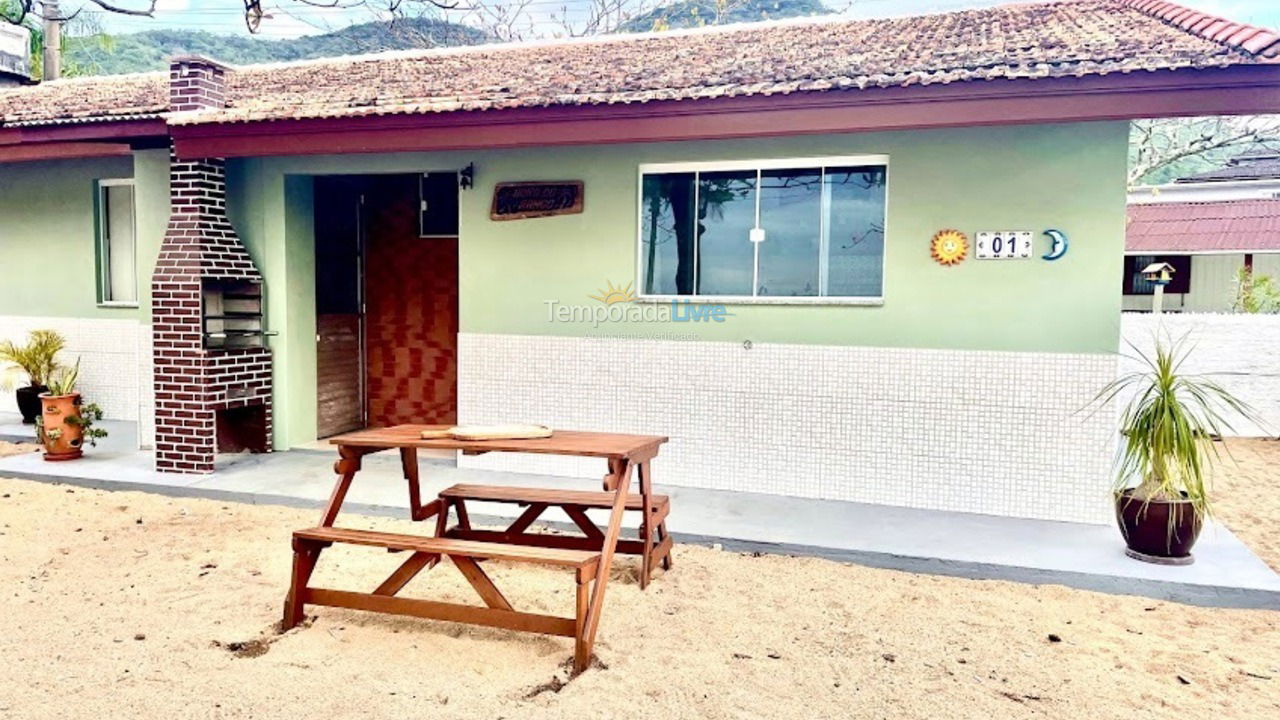 Casa para aluguel de temporada em Florianópolis (Ribeirão da Ilha)