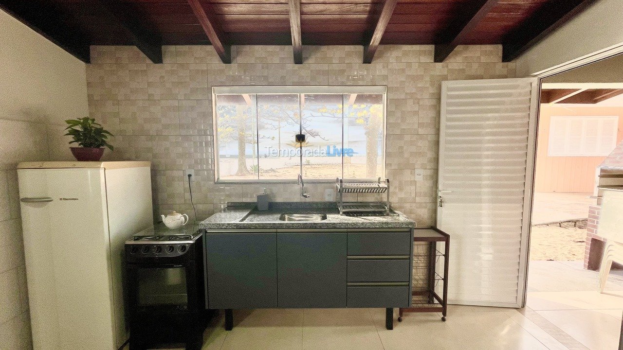 Casa para aluguel de temporada em Florianópolis (Ribeirão da Ilha)