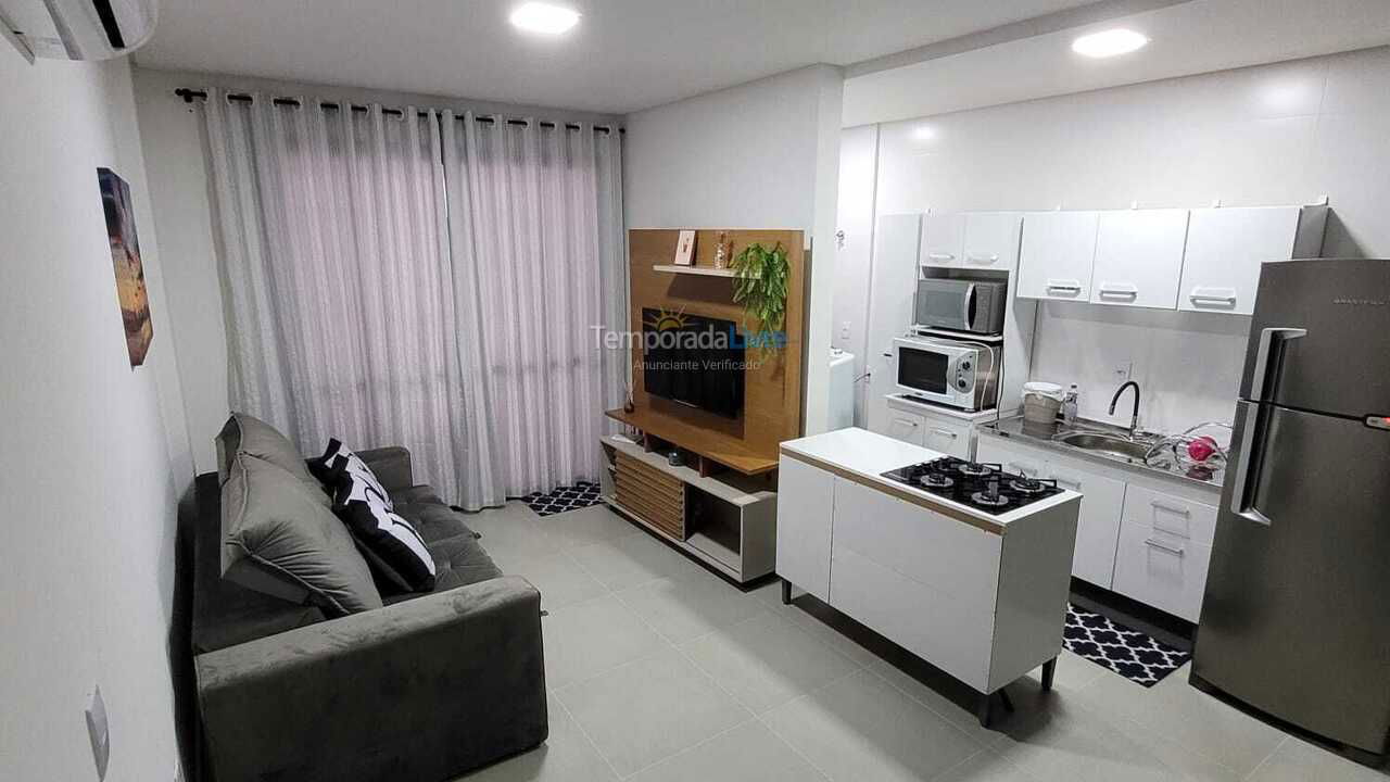 Apartamento para alquiler de vacaciones em Governador Celso Ramos (Praia de Palmas)