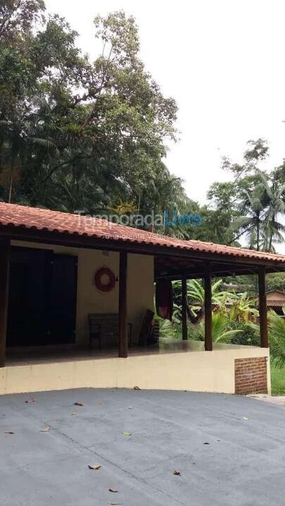 Casa para aluguel de temporada em Guaratuba (Balneário Prainha)