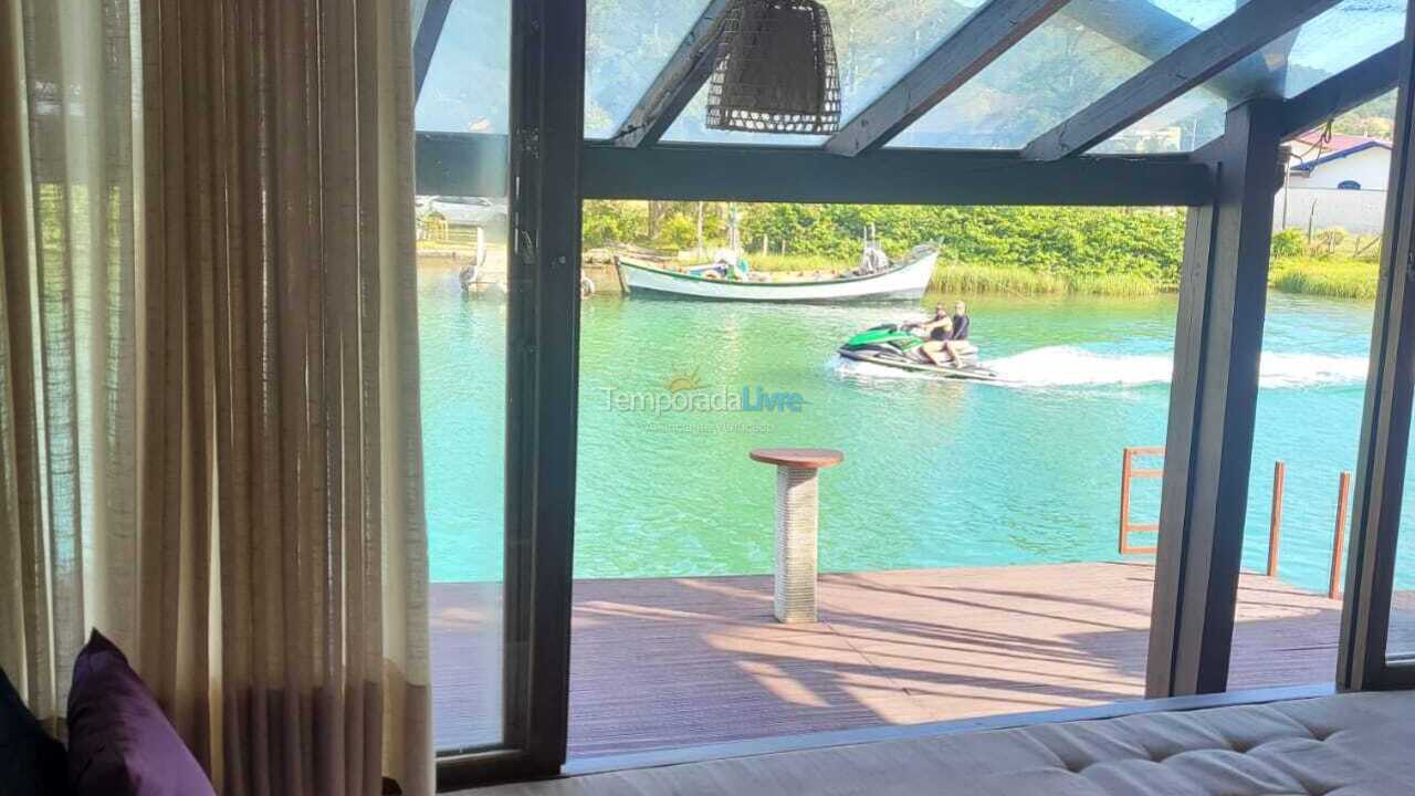 House for vacation rental in Florianópolis (Barra da Lagoa)