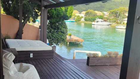 Bella Casa Beira Canal - Barra da Lagoa