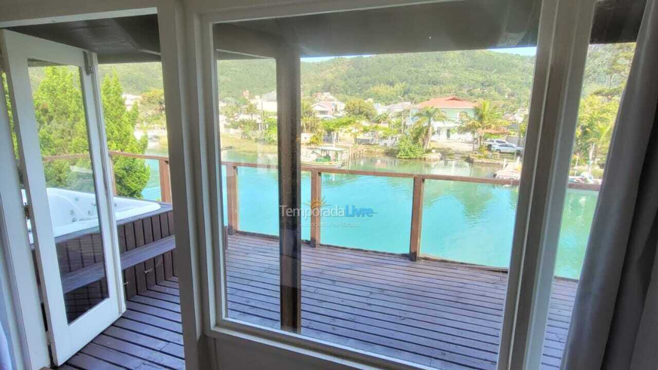 House for vacation rental in Florianópolis (Barra da Lagoa)