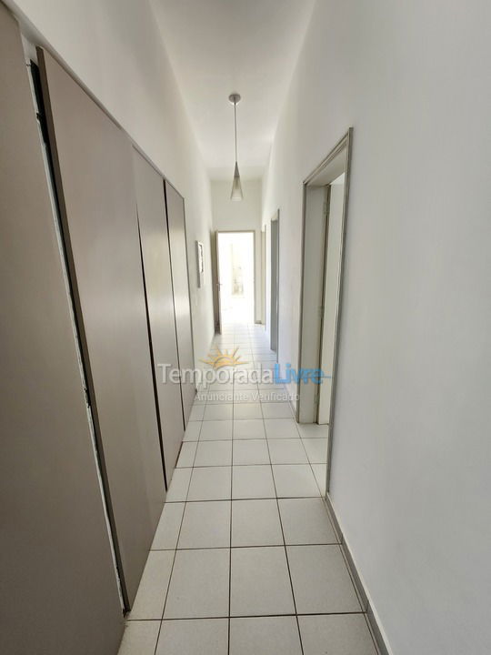 Apartamento para aluguel de temporada em Guarujá (Pitangueiras)