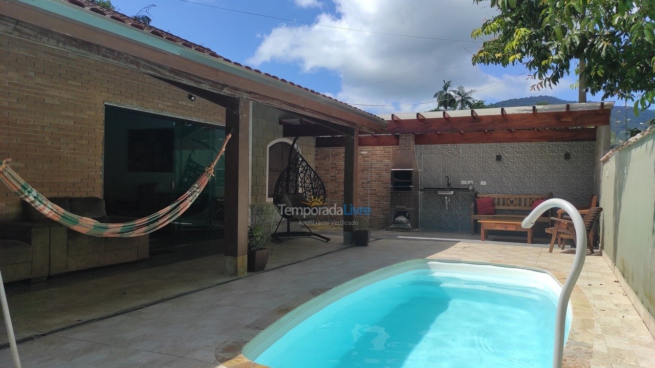 House for vacation rental in Ubatuba (Jardim Samambaia)