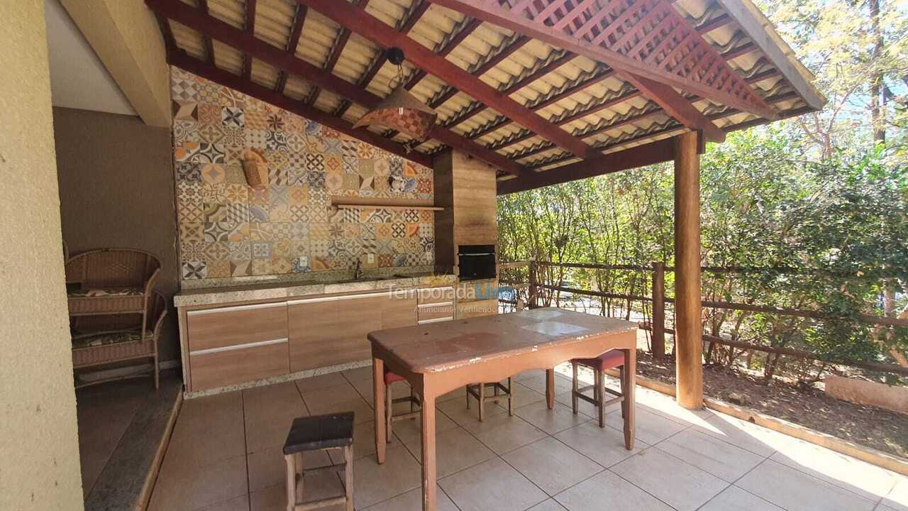 Casa para aluguel de temporada em Caldas Novas (Caminho do Lago)