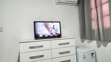 Frigo bar, tv 32" ar condicionado