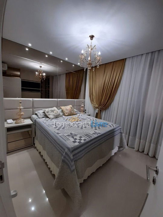 Apartamento para aluguel de temporada em Itapema (Meia Praia)