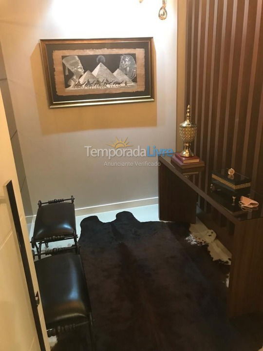 Apartamento para aluguel de temporada em Itapema (Meia Praia)