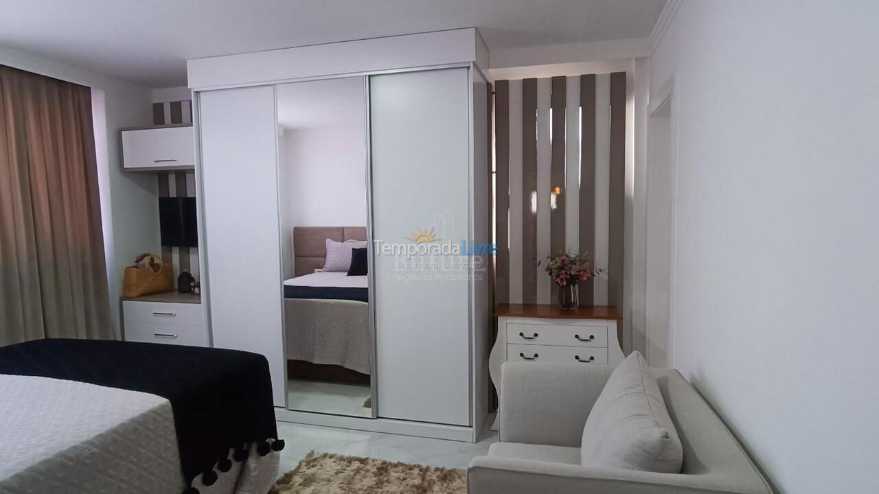 Apartamento para alquiler de vacaciones em Itapema (Meia Praia)