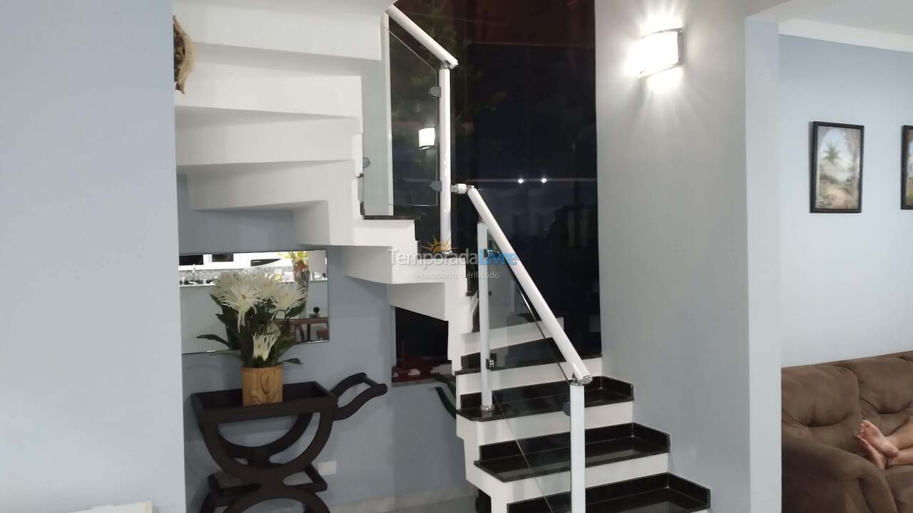 Casa para alquiler de vacaciones em Bertioga (Praia de Guaratuba)