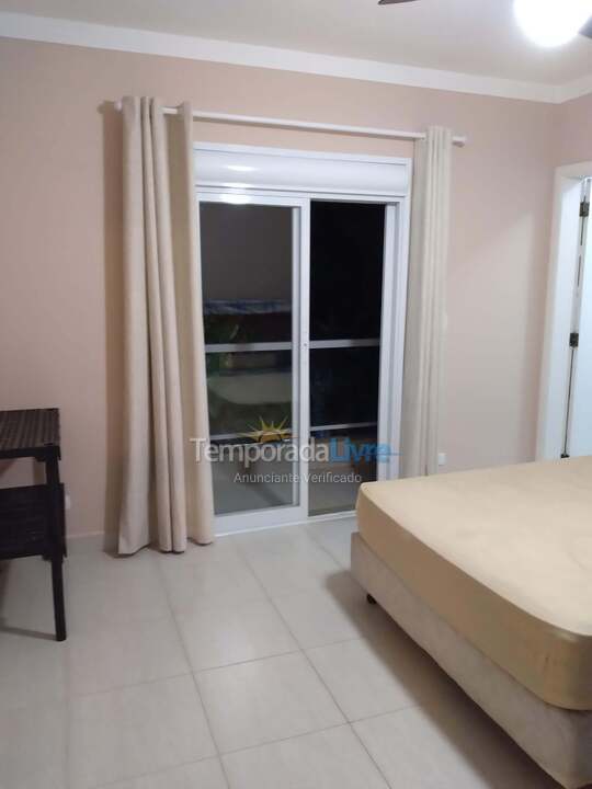 Casa para alquiler de vacaciones em Bertioga (Praia de Guaratuba)