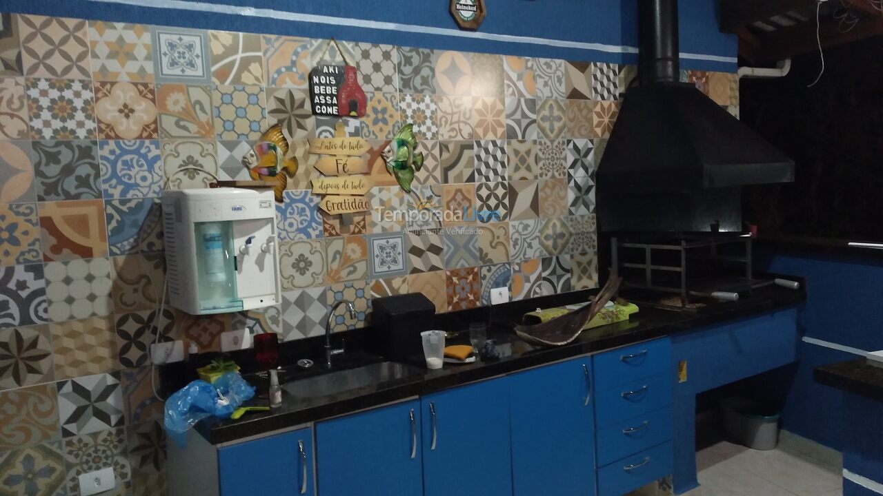 Casa para alquiler de vacaciones em Bertioga (Praia de Guaratuba)
