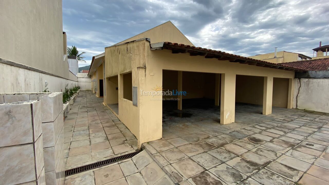 Casa para aluguel de temporada em Matinhos (Caiobá)