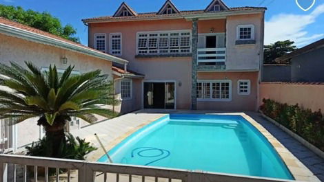 Beautiful townhouse with pool and barbecue.