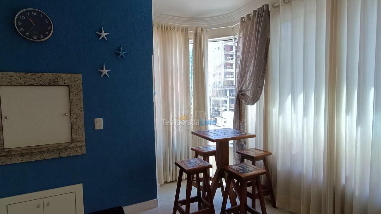 Apartamento para aluguel de temporada em Itapema (Meia Praia)