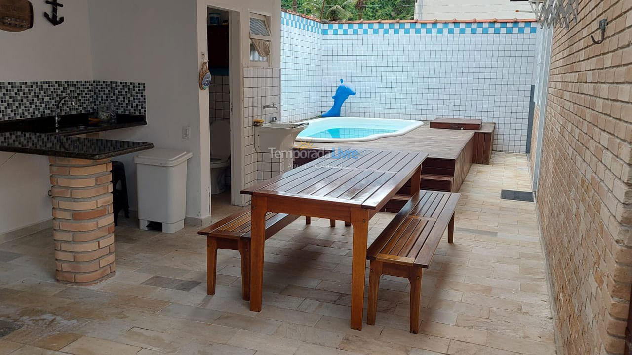 Casa para alquiler de vacaciones em Ubatuba (Praia das Toninhas)