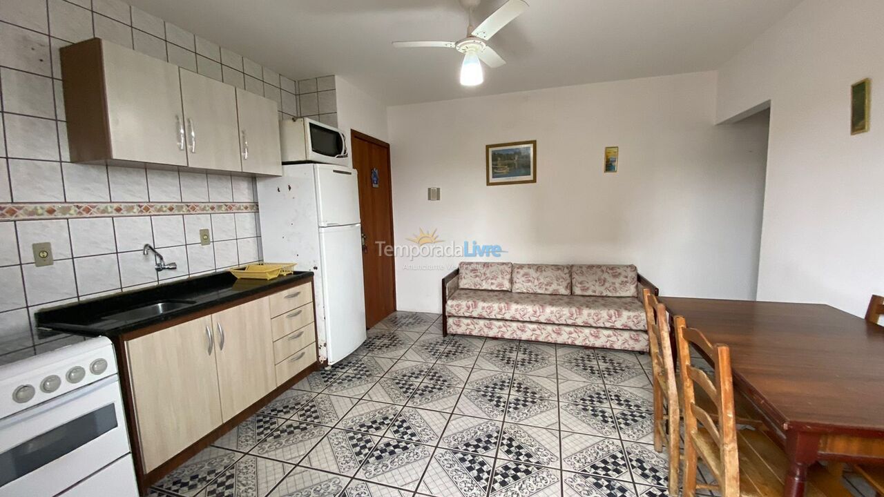 Apartamento para aluguel de temporada em Bombinhas (Canto Grande)