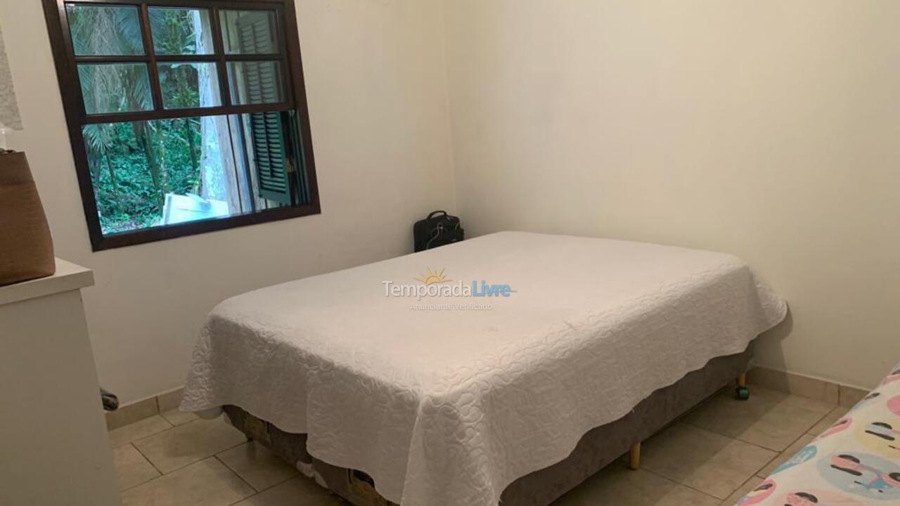 Casa para aluguel de temporada em Guaratuba (Balneário Prainha)