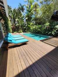Home for lease great location. Whale beach