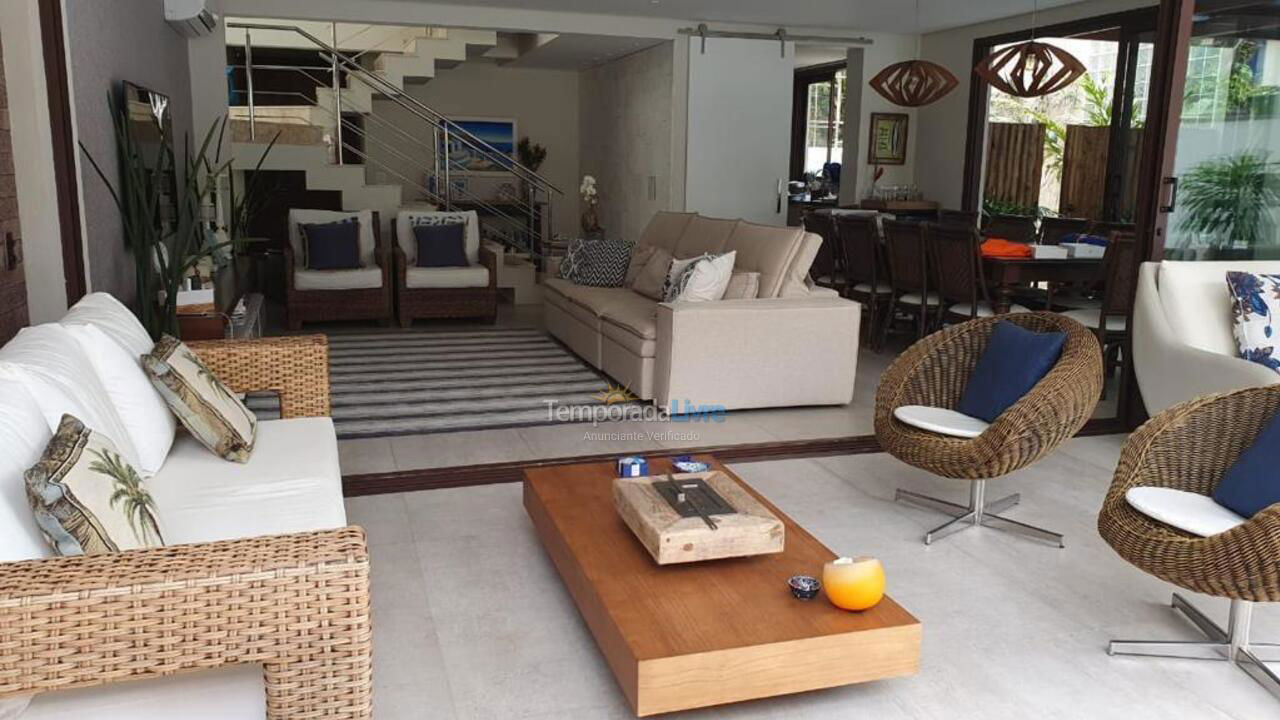 House for vacation rental in São Sebastião (Praia do Engenho)