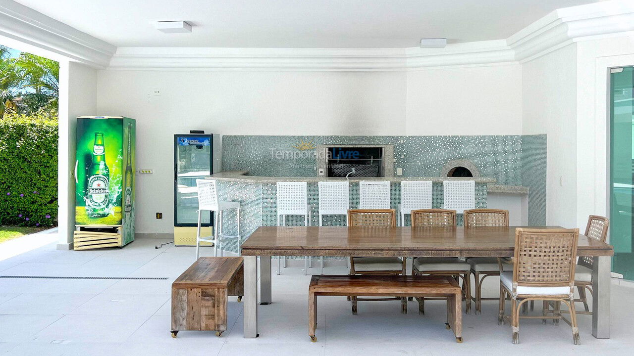 Casa para aluguel de temporada em Guarujá (Jardim Acapulco)