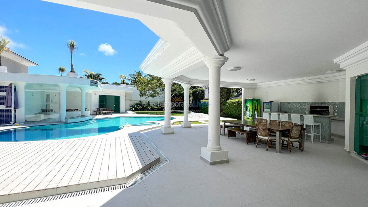 Casa para aluguel de temporada em Guarujá (Jardim Acapulco)
