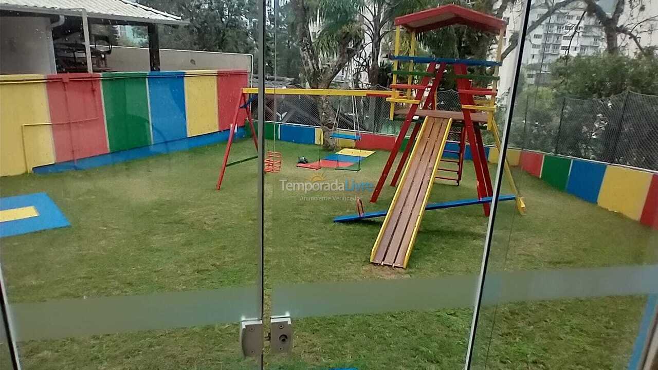 Apartamento para aluguel de temporada em Balneário Camboriú (Pioneiros)