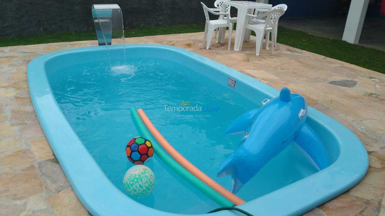 Casa para alquiler de vacaciones em Caraguatatuba (Praia da Cocanha)
