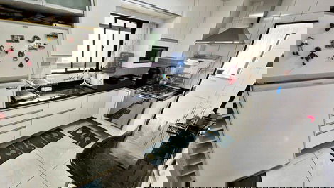 Temporada Ed. Dario Carlos: 4 quartos // churrasqueira // wifi