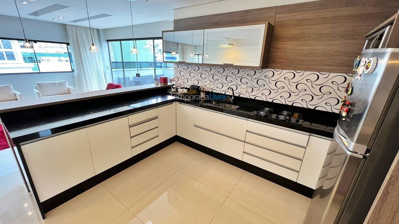 Apartamento para aluguel de temporada em Balneário Camboriú (Praia Central)