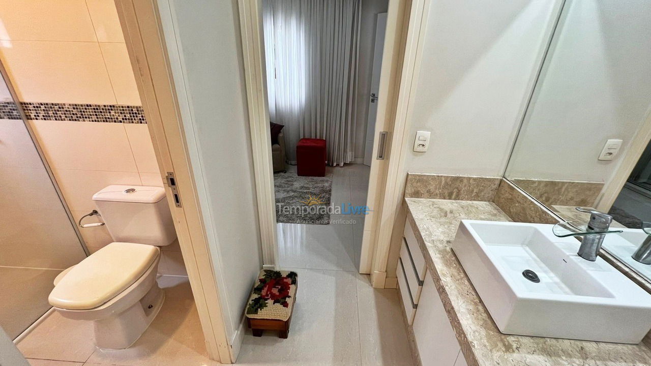 Apartamento para aluguel de temporada em Balneário Camboriú (Praia Central)