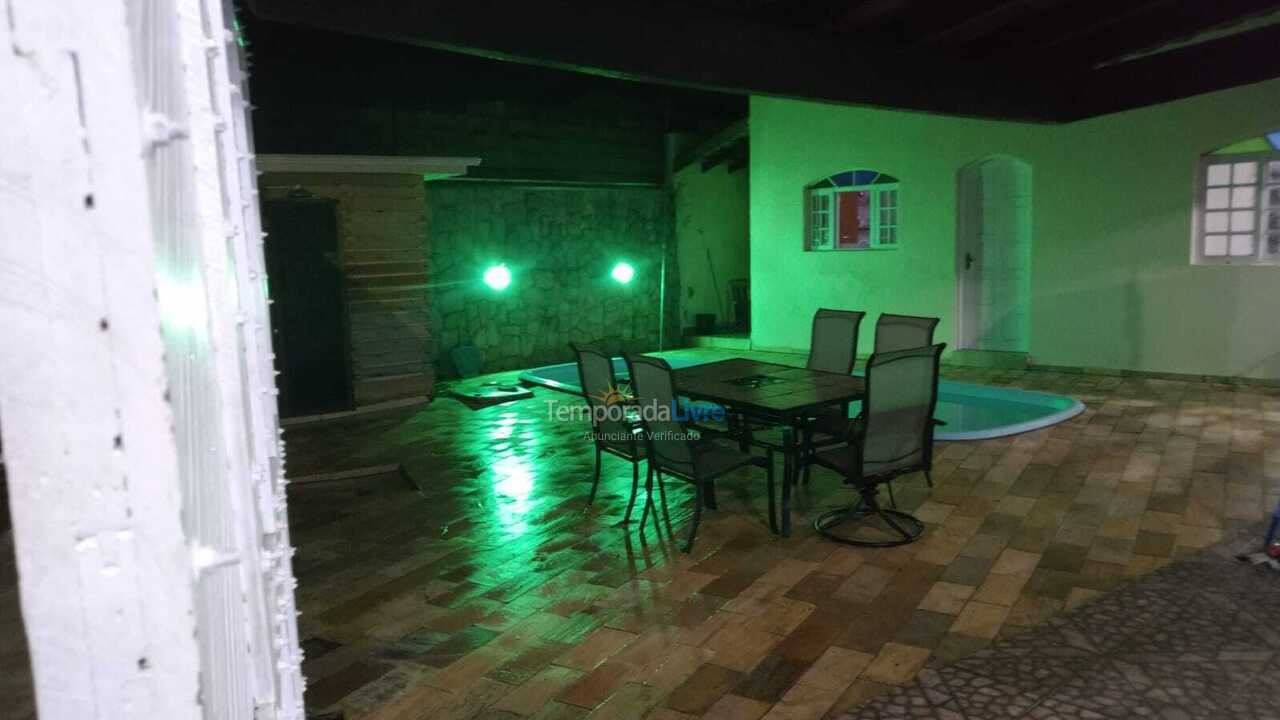 Casa para aluguel de temporada em Caraguatatuba (Jardim das Gaivotas)