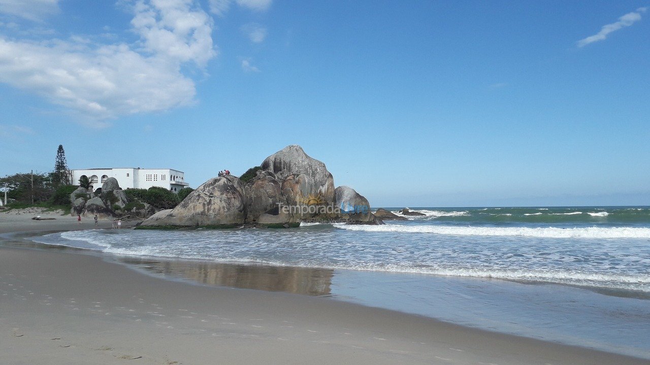 Casa para alquiler de vacaciones em São Francisco do Sul (Praia Grande)