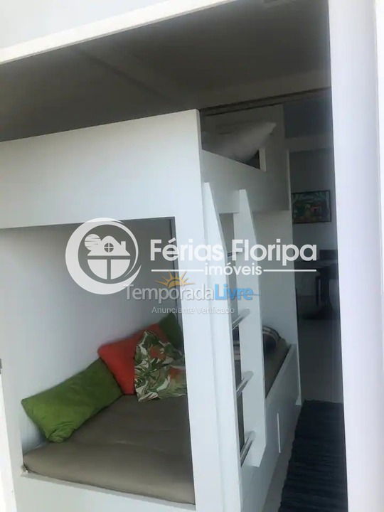 Apartamento para aluguel de temporada em Florianópolis (Morro das Pedras)