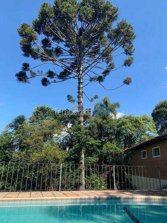 Casa para aluguel de temporada em Ibiúna (Condomínio Colinas de Ibiúna)