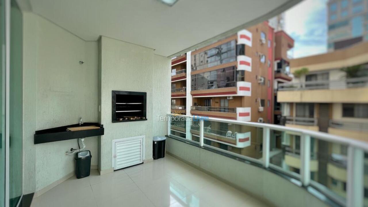Apartamento para aluguel de temporada em Itapema (Meia Praia)