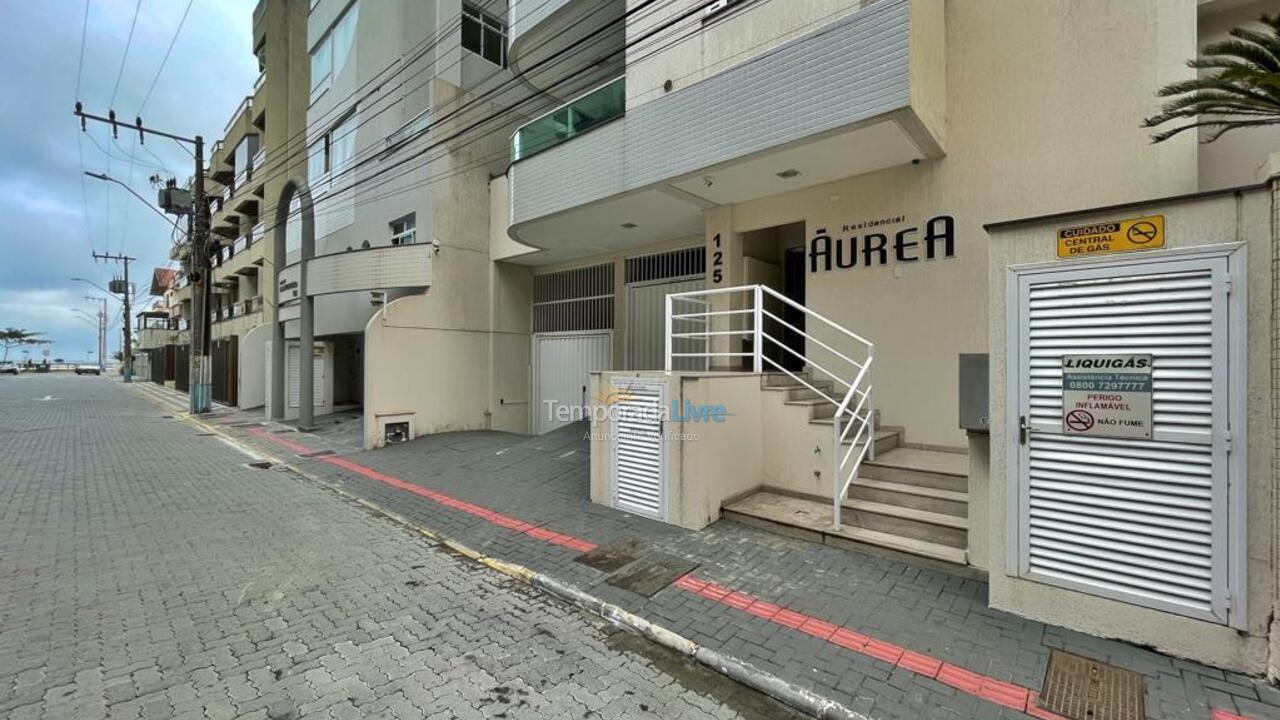 Apartamento para aluguel de temporada em Itapema (Meia Praia)