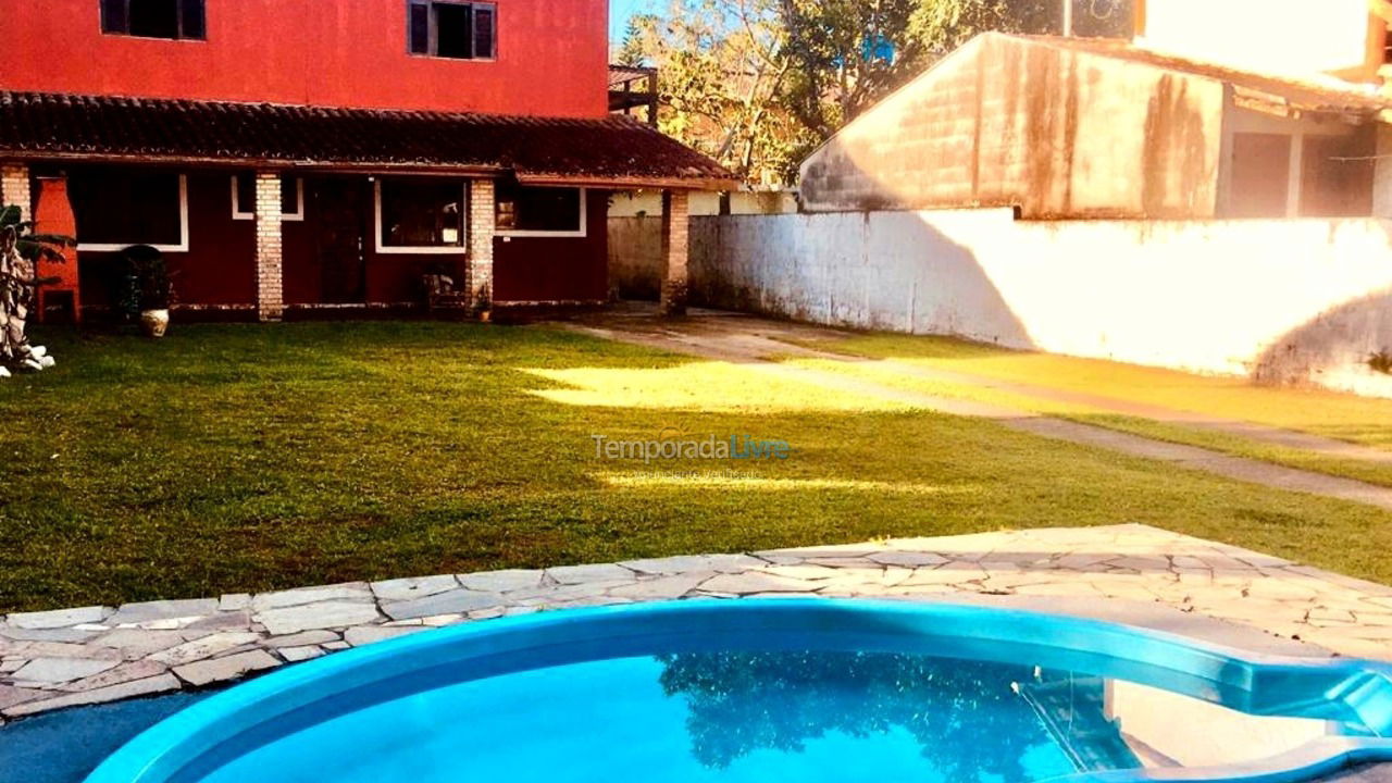 Casa para aluguel de temporada em Ubatuba (Lagoinha)