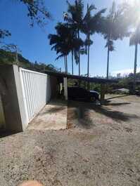 Estacionamento e garagem 