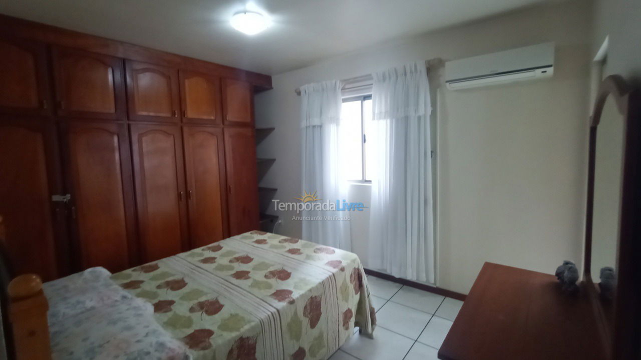 Apartment for vacation rental in Itapema (Meia Praia)