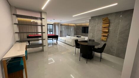 ¡Fantástica CASA, 5 dormitorios y 4 suites, con piscina y bañera!