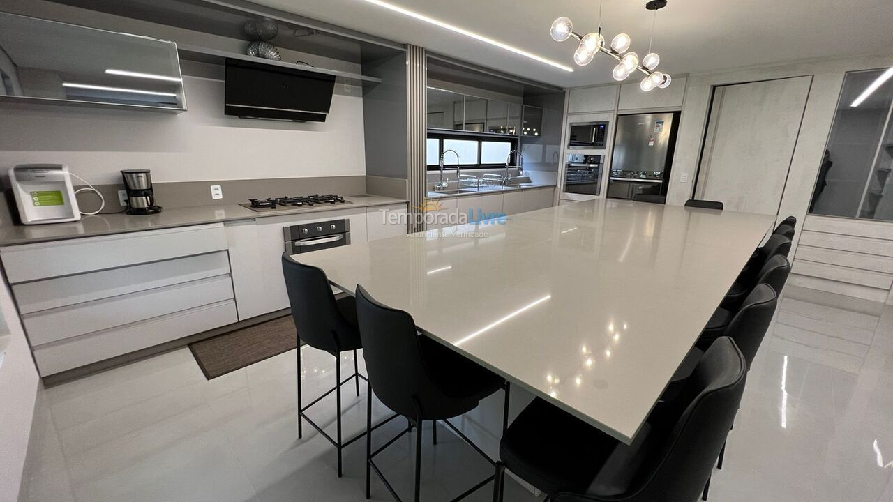 Casa para alquiler de vacaciones em Florianopolis (Jurerê Internacional)