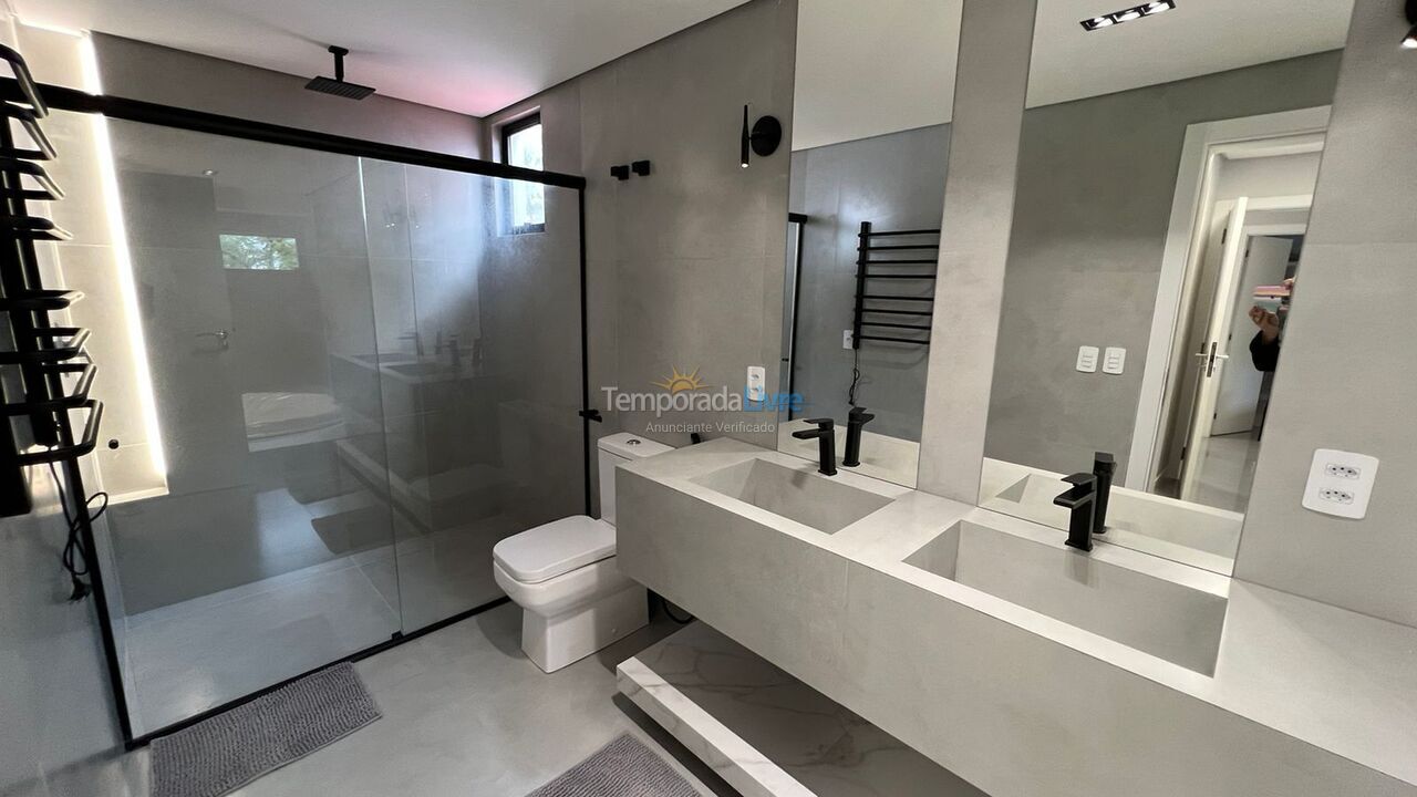 Casa para alquiler de vacaciones em Florianopolis (Jurerê Internacional)