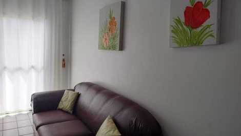 Apt for 3 Beds. 100 meters from the beach