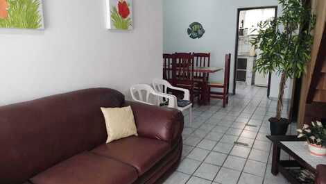 Apt for 3 Beds. 100 meters from the beach